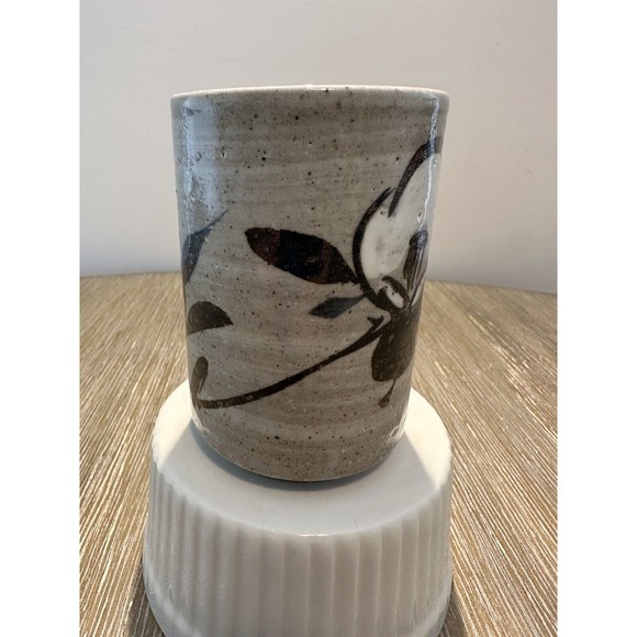 Japanese Yunomi Green Tea Cup - Gray With White Flower Blue And Brown Foliage - Picture 5 of 7